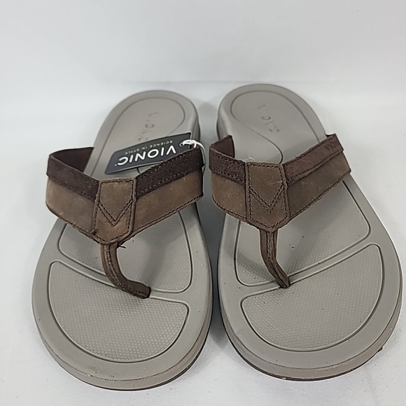 NEW Vionic Men's Canoe Dennis Toe-Post Sandal - Leather Flip-flop size 7 - Picture 2 of 8